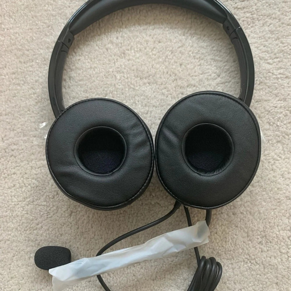 New Stereo Computer Wired Headset - Picture 6 of 7